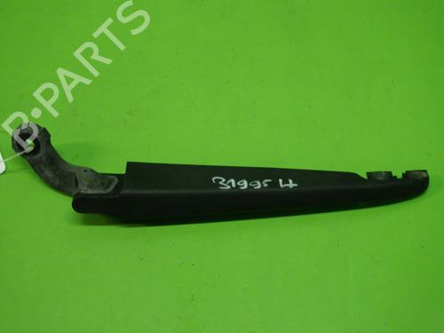 Used Rear windshield wiper arm VOLVO V50 (545) D2 (114 hp) 23847123