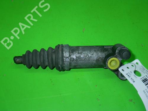 Used Clutch slave cylinder AUDI 80 B4 Saloon (8C2) 2.3 E quattro (133 hp) 14716764