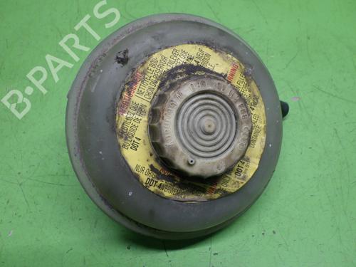 Used Brake fluid reservoir AUDI 80 B3 Saloon (893, 894, 8A2) 2.0 E (112 hp) 27976539