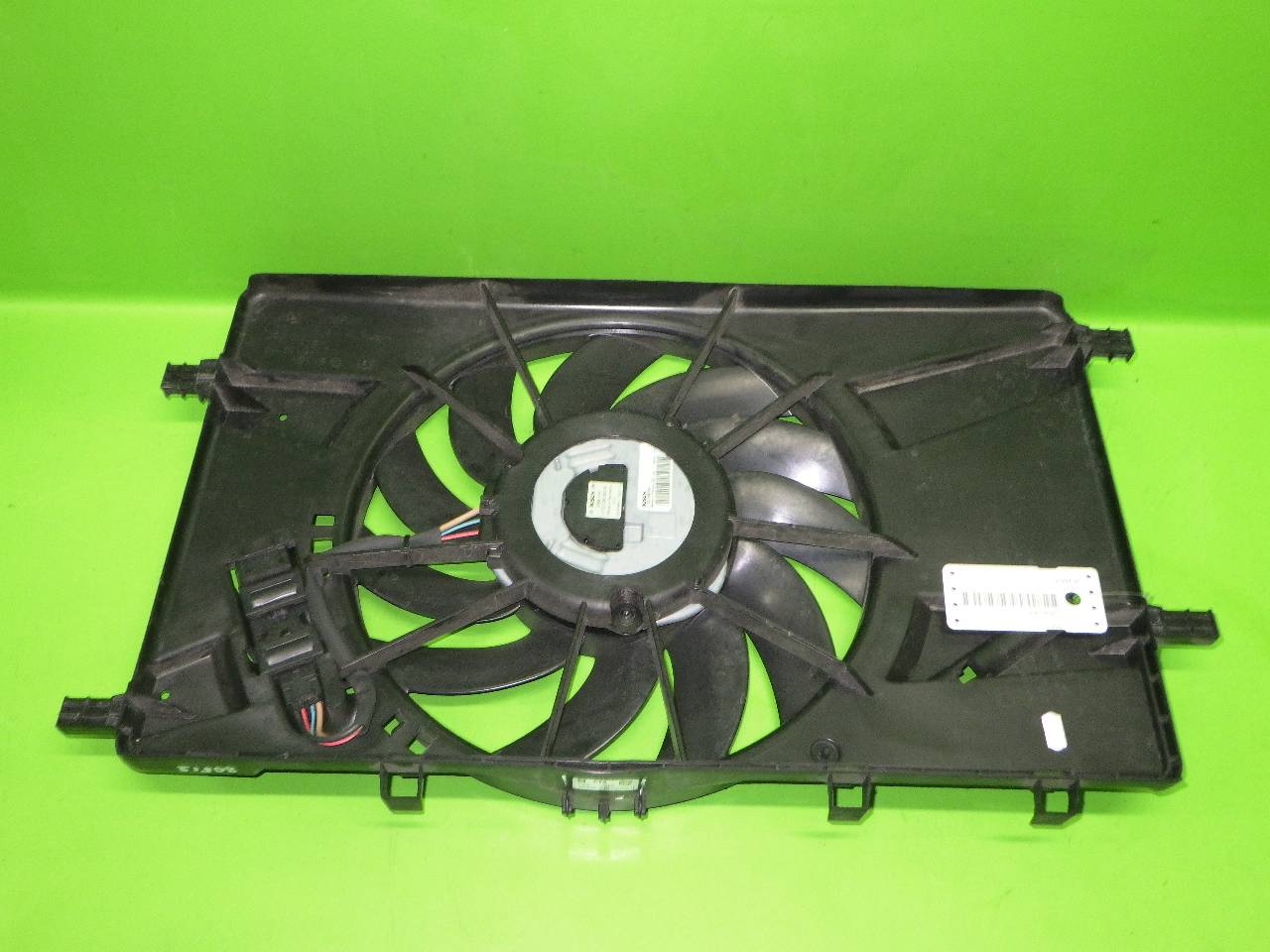 Neuf Radiateur Ventilateur pour Opel Astra J Sports Tourer 2.0 CDTi 2011-2015