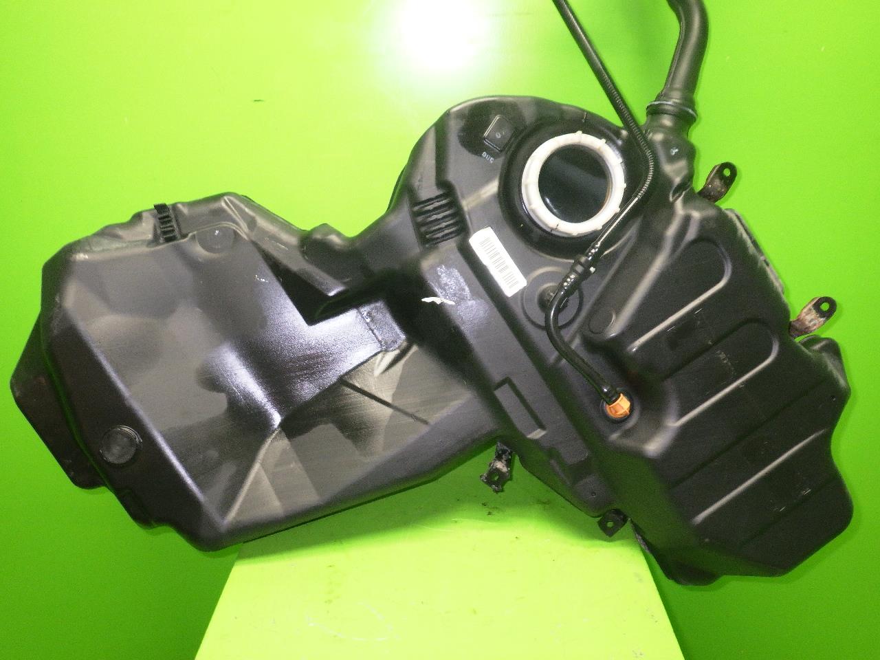Fuel tank AUDI A4 B7 Avant (8ED) 2.0 TDI 6395935 BParts