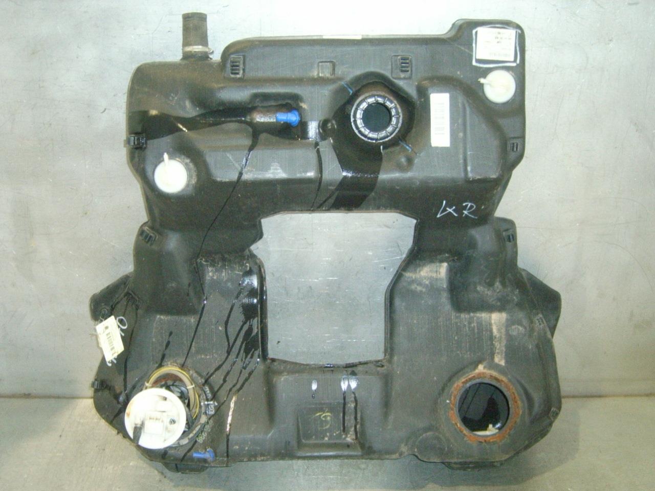 Fuel tank AUDI A6 C5 Avant (4B5) 2.5 TDI quattro 6354418 BParts