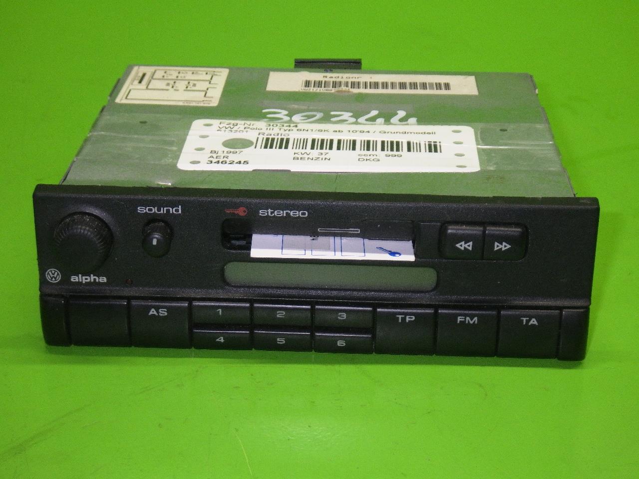 Radio VW POLO III (6N1) 50 1.0 6395359 | B-Parts