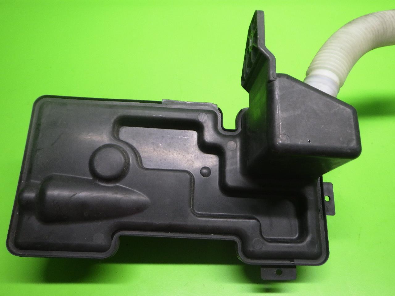 Windscreen washer tank VW TIGUAN (5N_) 1.4 TSI 6394974 BParts
