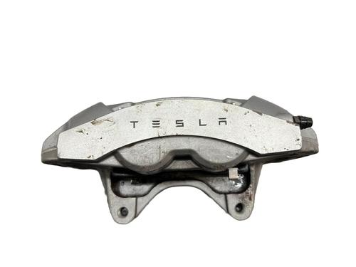 Used Right front brake caliper TESLA MODEL 3 (5YJ3) EV AWD (351 hp) 29689387