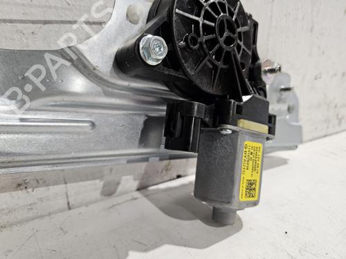 Rudehejsemekanisme venstre bagtil HYUNDAI KONA (OS, OSE, OSI) EV | BP29687921C24 