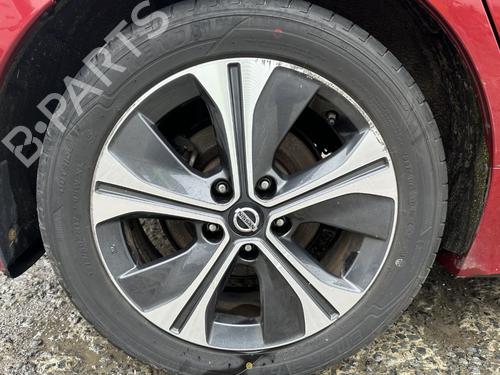 flk-nissan-leaf-ze1-2017-32487343 main image