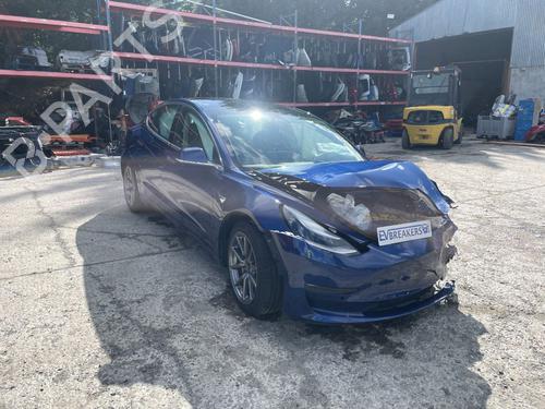 andre-tesla-model-3-5yj3-2017-29694621 main image