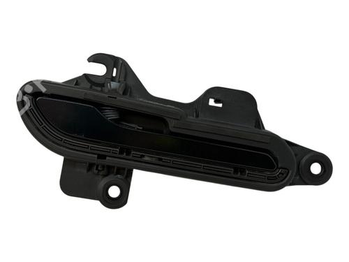 front-right-exterior-door-handle-tesla-model-3-5yj3-2017-33331474 main image