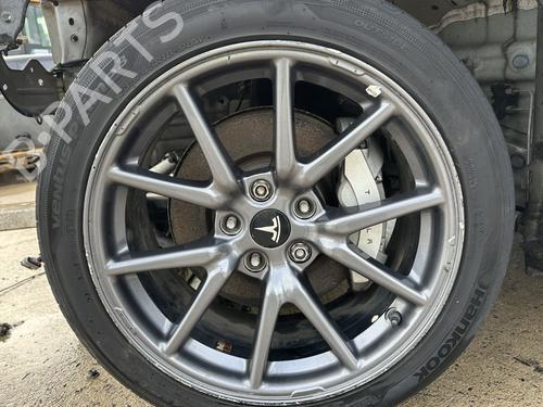 flk-tesla-model-3-5yj3-2017-32433412 main image