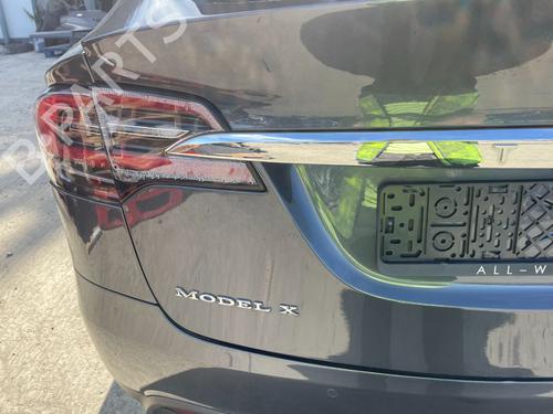 Bakluke CC/Kombi-Kupé TESLA MODEL X (5YJX) 100D AWD | BP29693719C6 