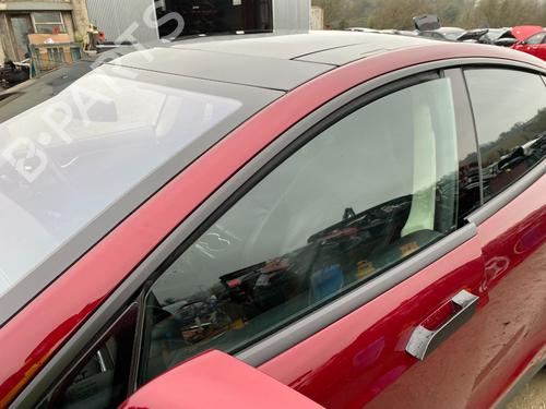 Inne TESLA MODEL S (5YJS) 85 | BP29692130O1 