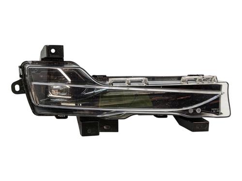 Used Right front fog light TESLA MODEL 3 (5YJ3) EV AWD (351 hp) 32179752