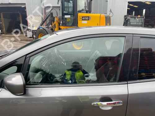 Używane Szyba drzwi przednich lewych NISSAN LEAF (ZE1) Electric (150 hp) 29694535