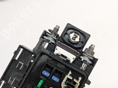 Fuse box TESLA MODEL X (5YJX) P90D AWD | BP32179745E1 