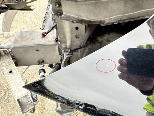 Guarda-lamas esquerdo TESLA MODEL 3 (5YJ3) EV | BP32433416C41