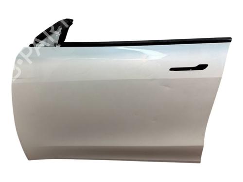 Used Left front door TESLA MODEL Y (5YJY) EV Rear-Wheel Drive (299 hp) 32320042