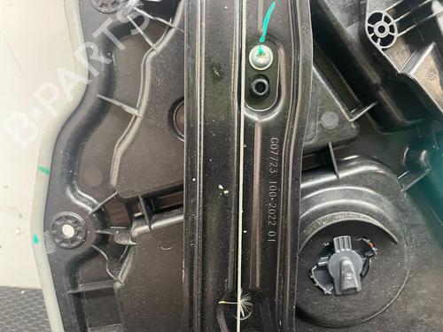 Rudehejsemekanisme venstre bagtil TESLA MODEL Y (5YJY) Long Range All-wheel Drive | BP29689540C24 