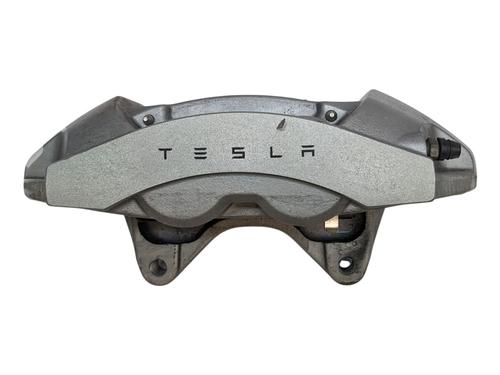 Used Right front brake caliper TESLA MODEL 3 (5YJ3) EV AWD (351 hp) 32179748