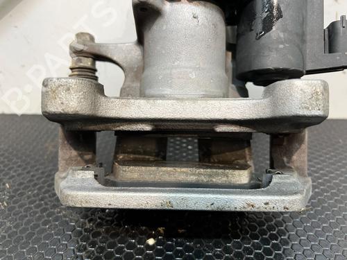 Venstre bremsekaliber bag TESLA MODEL Y (5YJY) Long Range All-wheel Drive | BP29689508M107