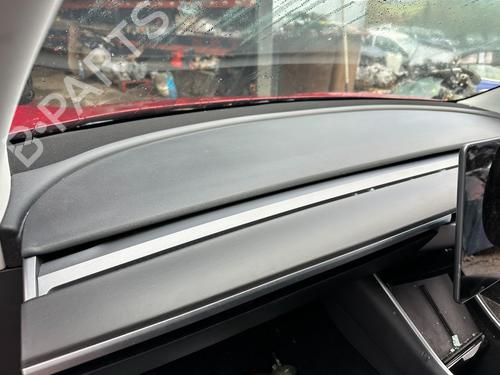 Kollisonspute sett TESLA MODEL 3 (5YJ3) EV Performance AWD | BP31985121C86 