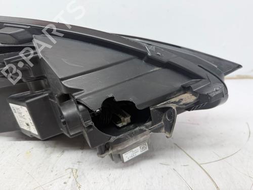 Left headlight TESLA MODEL Y (5YJY) Long Range All-wheel Drive | BP31820915C28 