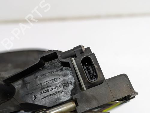 Atrapa chłodnicy / Grill TESLA MODEL S (5YJS) 85 | BP29692170C40 