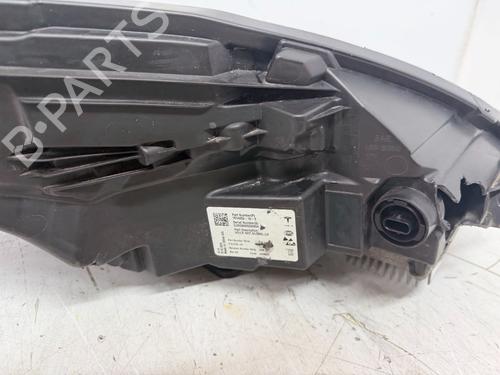 Left headlight TESLA MODEL Y (5YJY) Long Range All-wheel Drive | BP31820915C28 