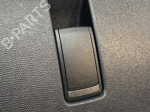 Handskerum PEUGEOT 208 II (UB_, UP_, UW_, UJ_) e-208 | BP29690258C95