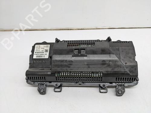 Quadrante VOLVO XC40 (536) Recharge AWD | BP29693835C47 