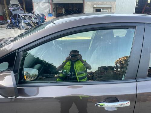 Używane Szyba drzwi przednich lewych NISSAN LEAF (ZE1) Electric (150 hp) 29694250