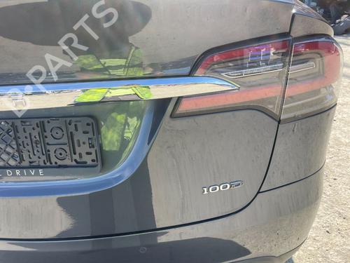 Bakluke CC/Kombi-Kupé TESLA MODEL X (5YJX) 100D AWD | BP29693719C6 