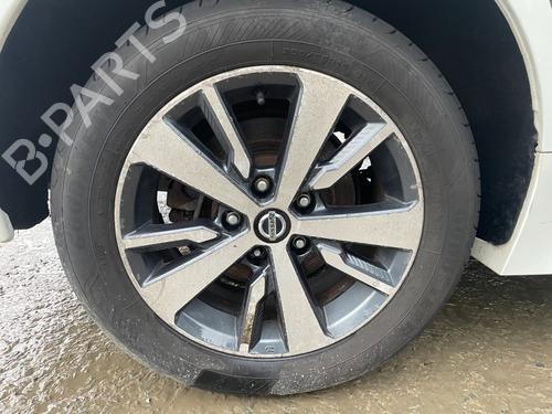 flk-nissan-leaf-ze1-2017-29691624 main image