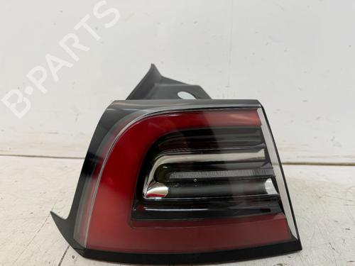 Left taillight TESLA MODEL Y (5YJY) EV Rear-Wheel Drive | BP31962960C34 