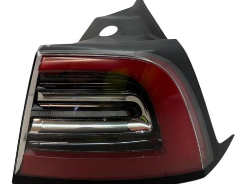 Højre baglygte TESLA MODEL Y (5YJY) EV Rear-Wheel Drive (299 hp) 31962961