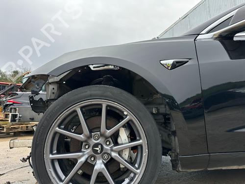 Guarda-lamas esquerdo TESLA MODEL 3 (5YJ3) EV | BP32433416C41