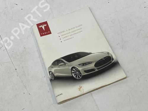 Inne TESLA MODEL S (5YJS) 85 | BP29692136O1 