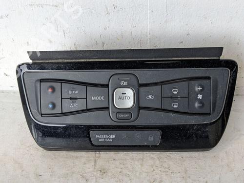 other-nissan-leaf-ze1-2017-29688678 main image