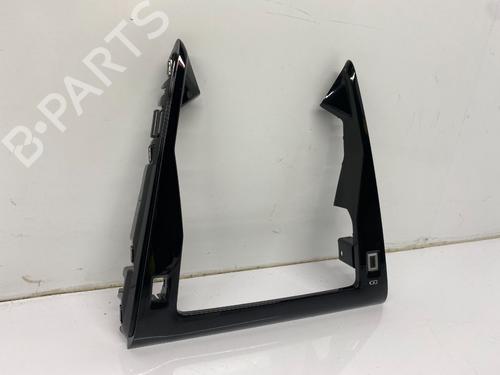 Mittelkonsole PEUGEOT 208 II (UB_, UP_, UW_, UJ_) e-208 | BP29690040I22 