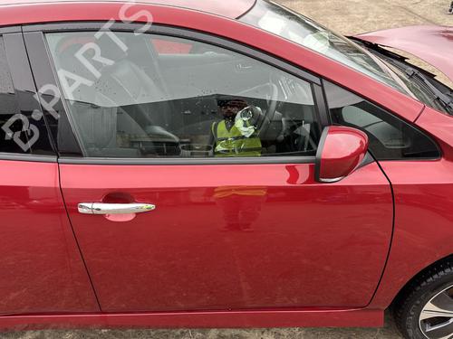 right-front-door-nissan-leaf-ze1-2017-32741199 main image