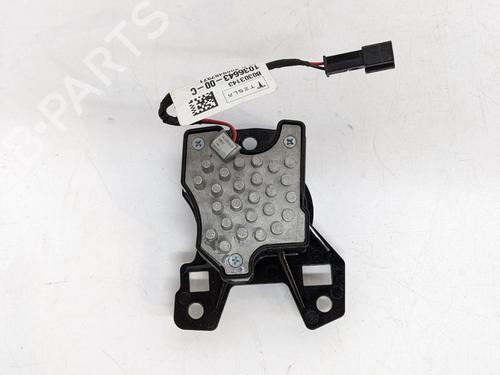 Inne TESLA MODEL S (5YJS) 85 | BP29692791O1