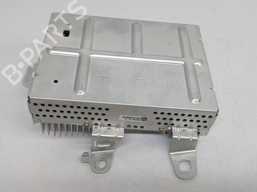 Radio TESLA MODEL Y (5YJY) Long Range All-wheel Drive | BP29692521E6