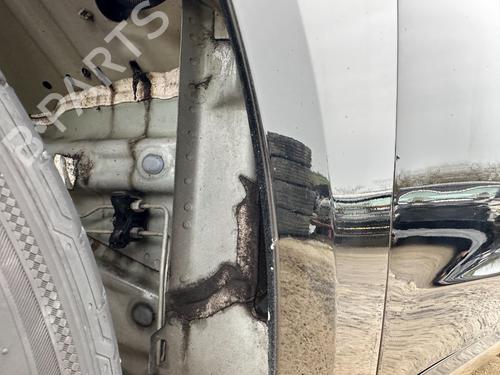 Guarda-lamas esquerdo TESLA MODEL 3 (5YJ3) EV | BP32433416C41