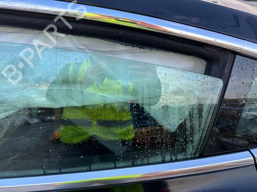 Deurruit links achter TESLA MODEL 3 (5YJ3) EV Performance AWD | BP30825611C20