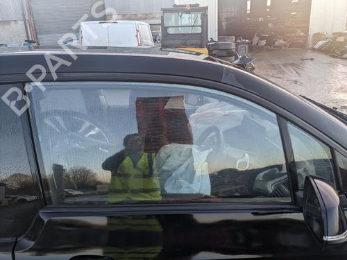 front-right-door-window-bmw-i3-i01-2013-32039131 main image