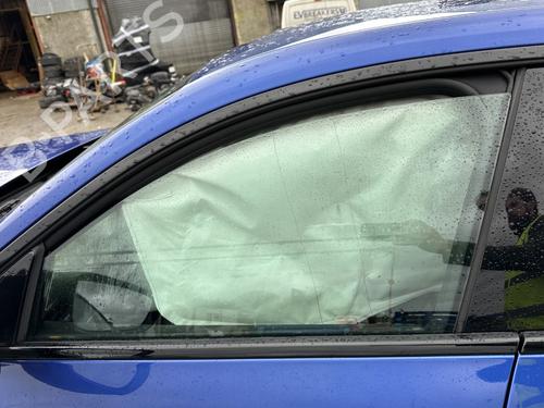 dr-rude-ventre-foran-bmw-1-f40-2019-32039125 main image