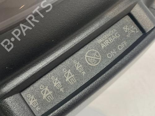 Plafonier PEUGEOT 2008 II (UD_, US_, UY_, UJ_, UR_, UC_) e-2008 (UKZKXZ) | BP29690484I8 