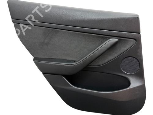 Garniture arrière gauche TESLA MODEL 3 (5YJ3) EV AWD (351 hp) 31936797