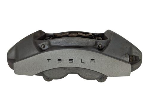 Used Right front brake caliper TESLA MODEL 3 (5YJ3) EV AWD (351 hp) 29694219