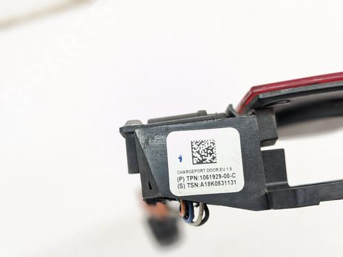 Inne TESLA MODEL S (5YJS) 85 | BP29902770O1